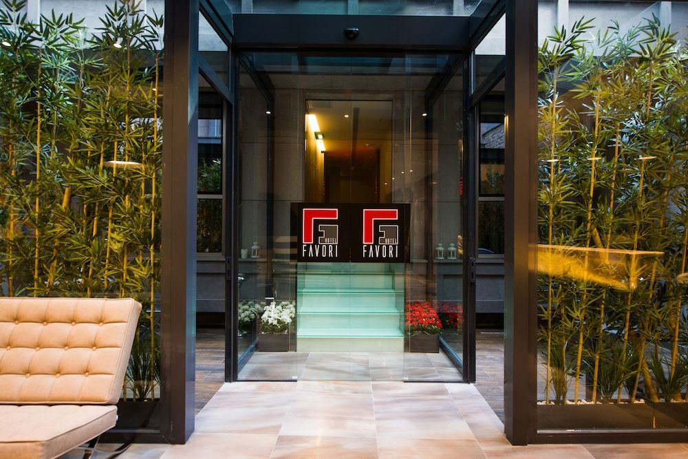 undefined Hotel Favori 2