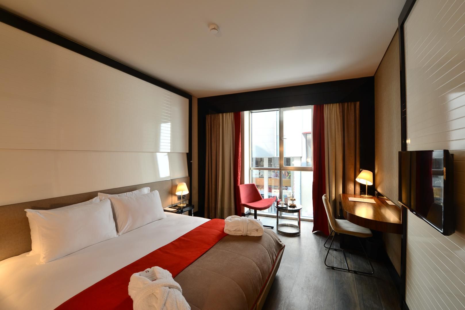 undefined Hotel Favori 6