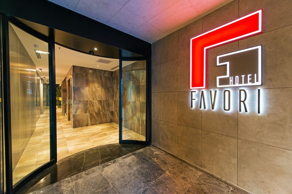 undefined Hotel Favori 4