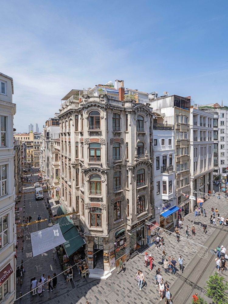 undefined Ragıp Pasha Apartments