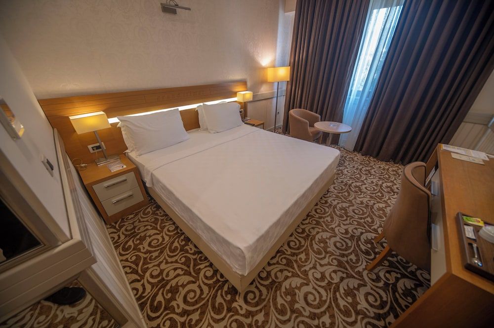 Grand Itimat Hotel Comfort Double Room 2