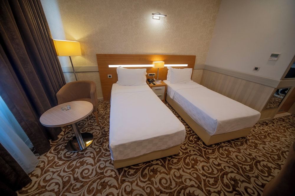 Grand Itimat Hotel Comfort Twin Room 2