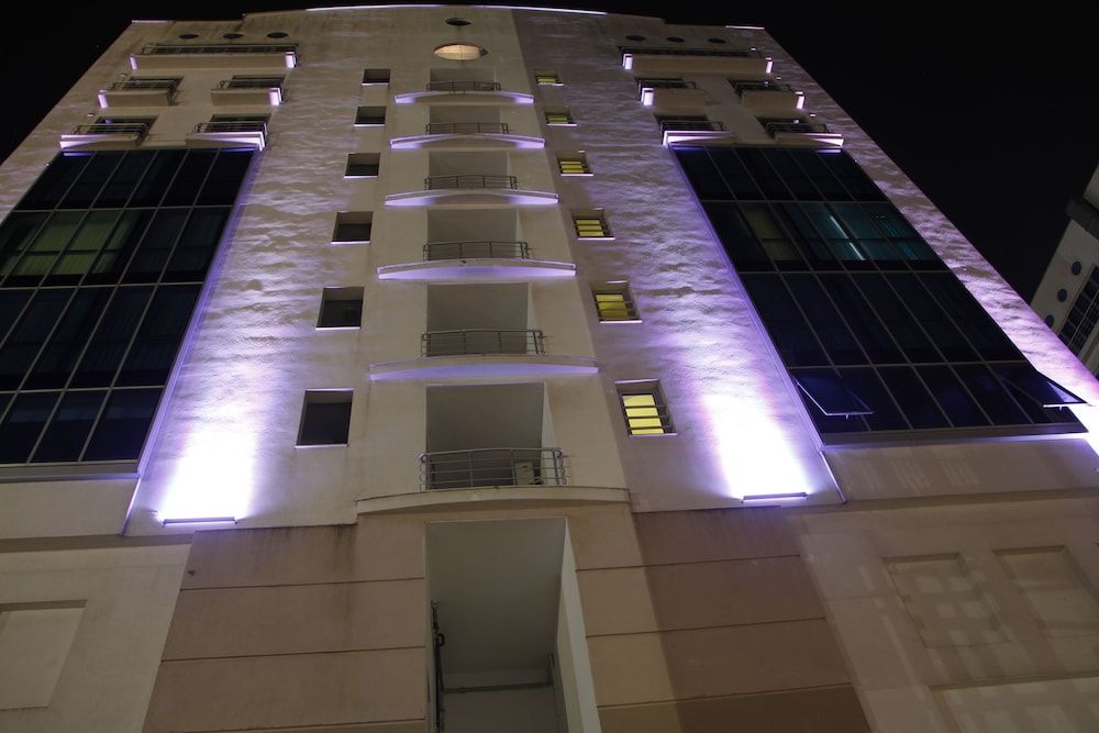 undefined Fly Suites 4