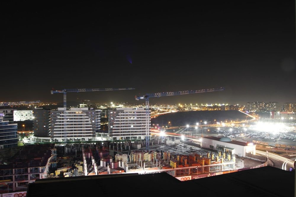 undefined Fly Suites 3