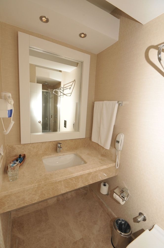 Alesta Yacht Hotel Standard Room 10