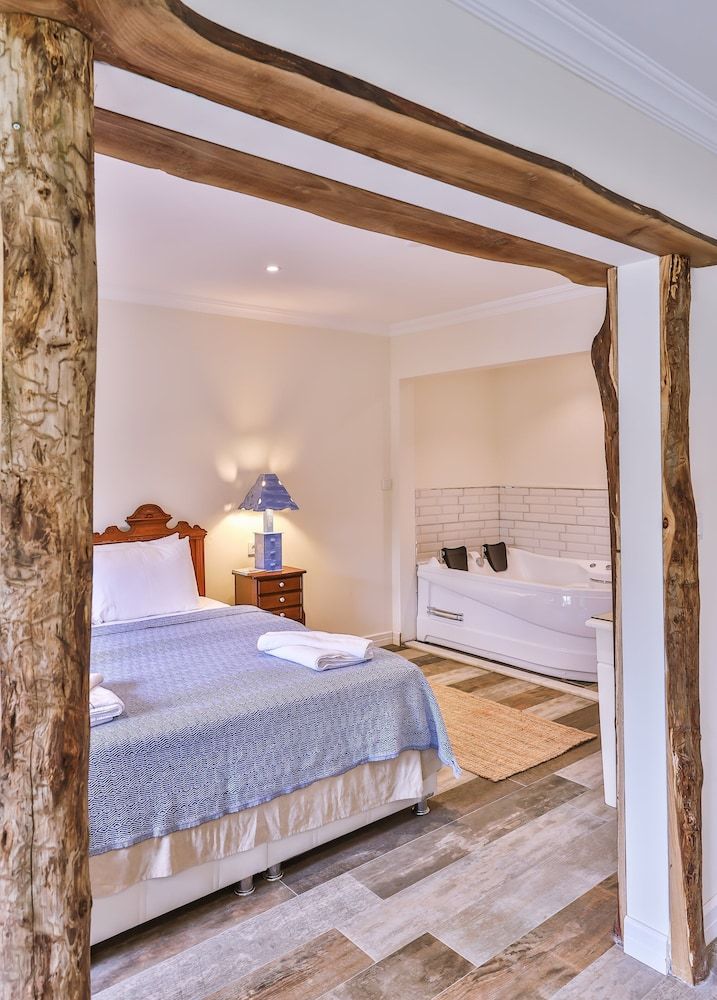 Jakuzili Junior Suite