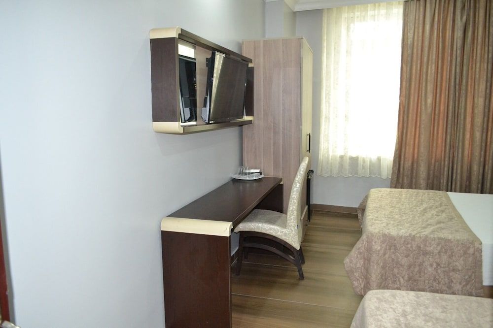 Adana Kucuksaat Hotel Double or Twin Room 5