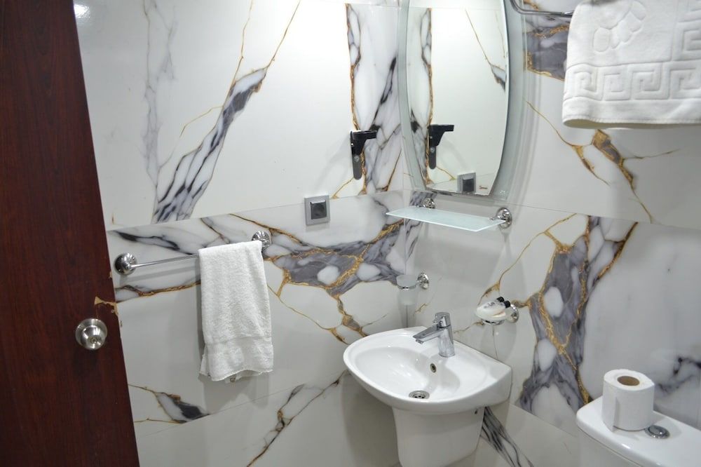 Adana Kucuksaat Hotel Double or Twin Room 4