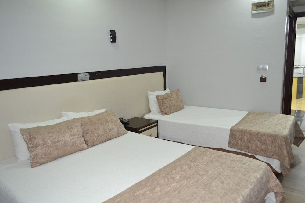Adana Kucuksaat Hotel Double or Twin Room 2