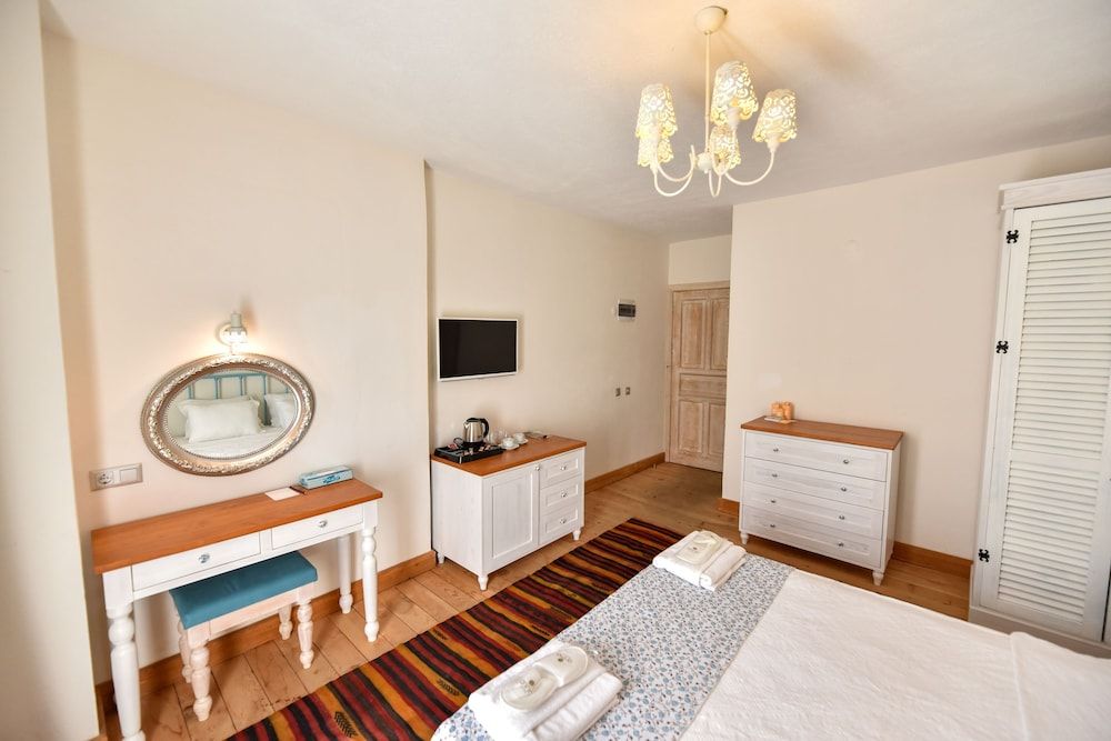 undefined Orino Suites 3