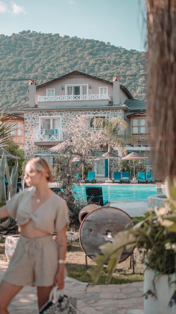 undefined Orino Suites 8