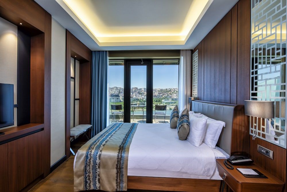 Suite, Balcony, Sea View
