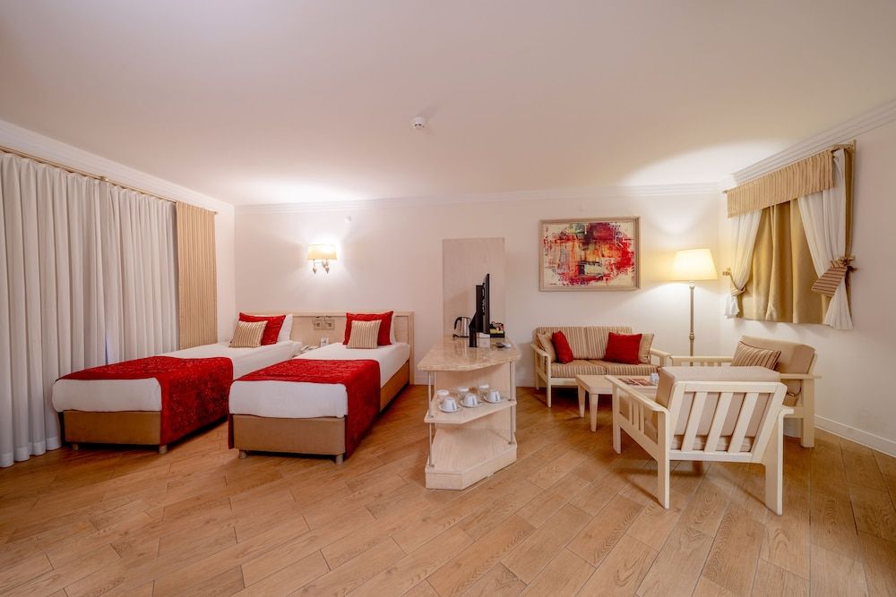 Sunrise Resort Hotel - All Inclusive Club Family Room 3