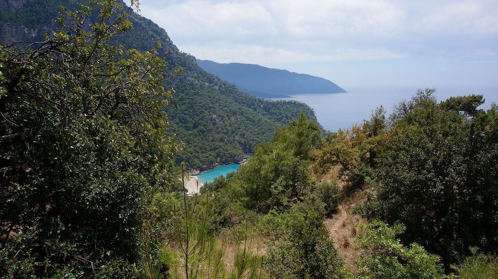 Shiva Camp Deluxe Bungalow, Jetted Tub, Sea View 2