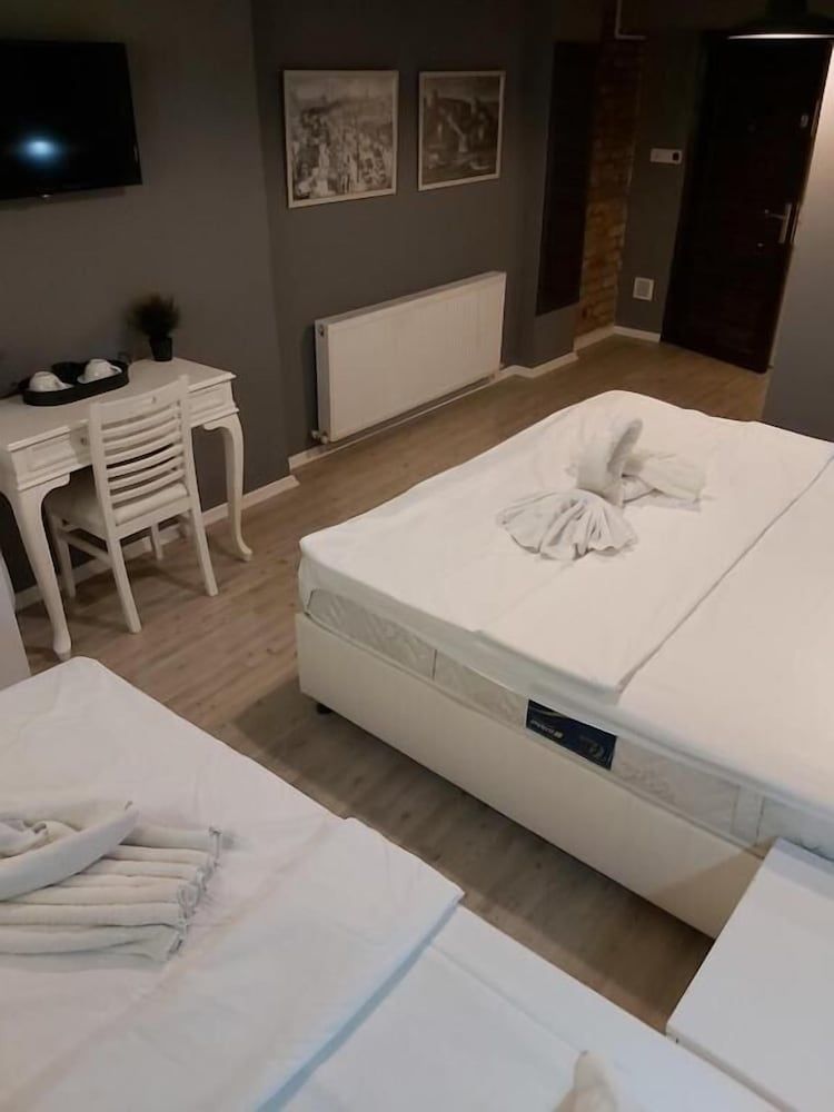 undefined Utarit Taksim 7