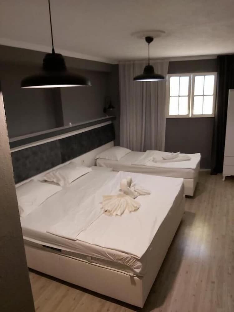 undefined Utarit Taksim 8