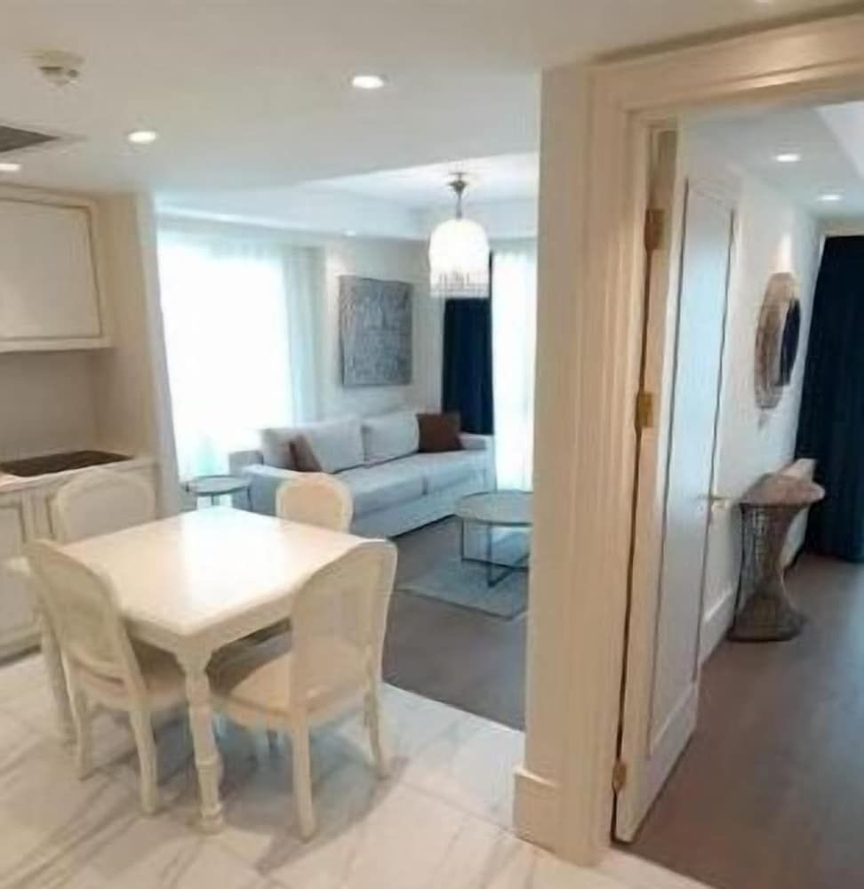 undefined Elysium Art Suites Bomonti 5