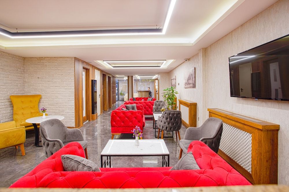 undefined Sim Hotel 9