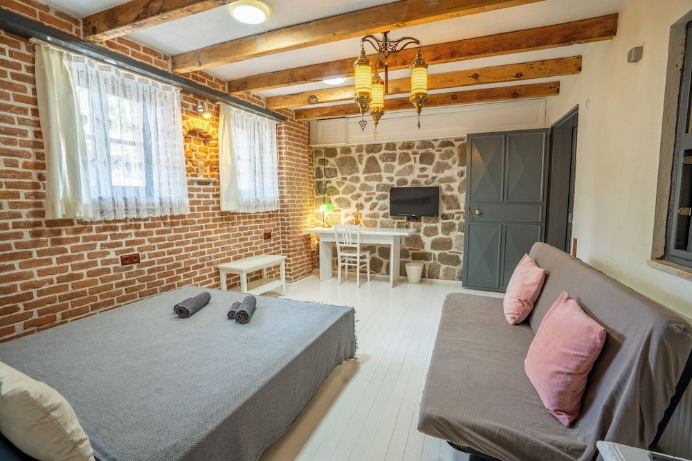 Attalos Suites Hotel Family Suite 2