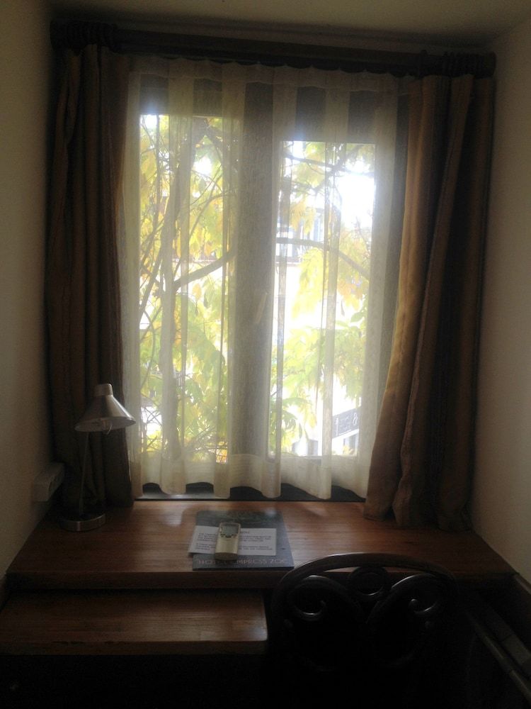 Hotel Empress Zoe Basic Double Room 3