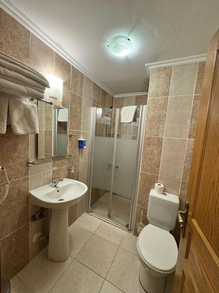 Ipekyolu Hotel Economy Room 4 3