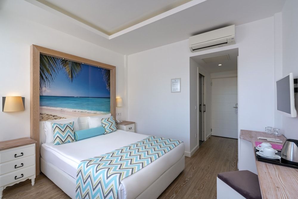 Iz Flower Side Beach Hotel - All Inclusive Double Room, Balcony 3