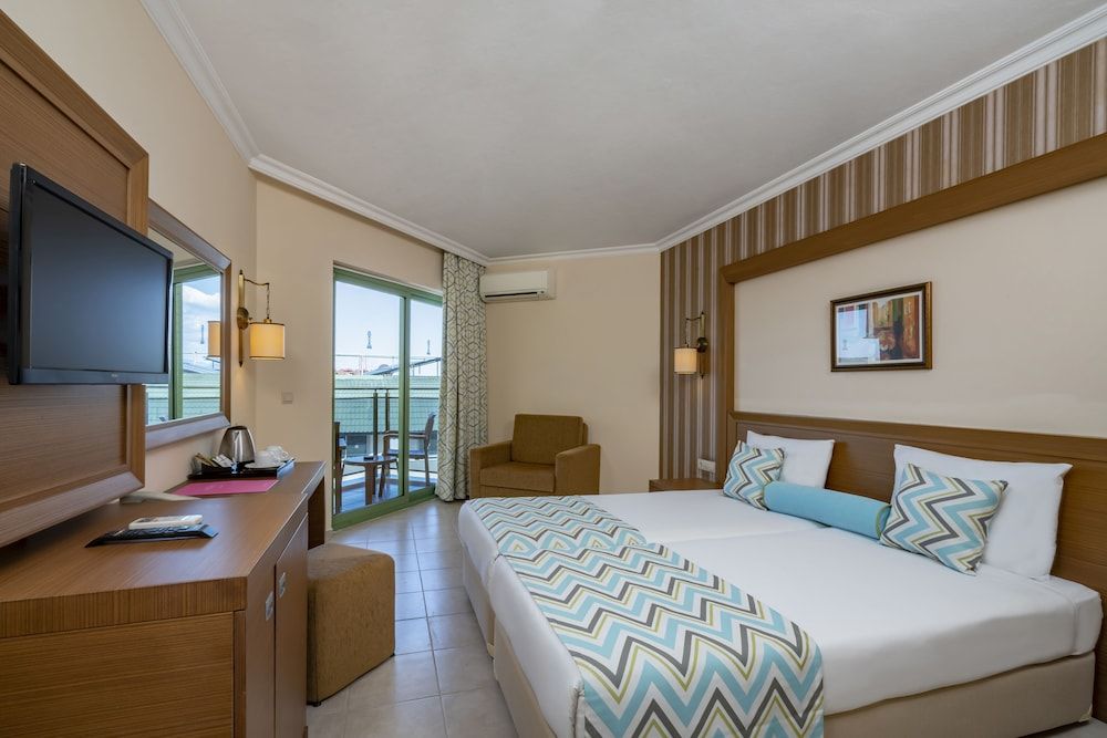 Iz Flower Side Beach Hotel - All Inclusive Double Room, Balcony 4