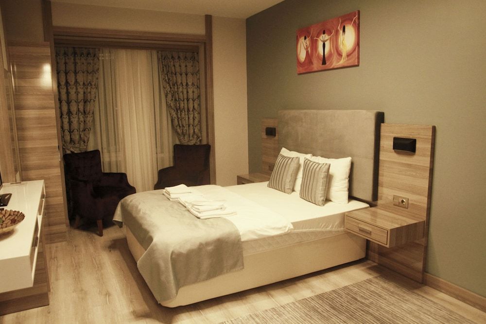 New Suites Deluxe Studio Suite, 1 Bedroom, Smoking