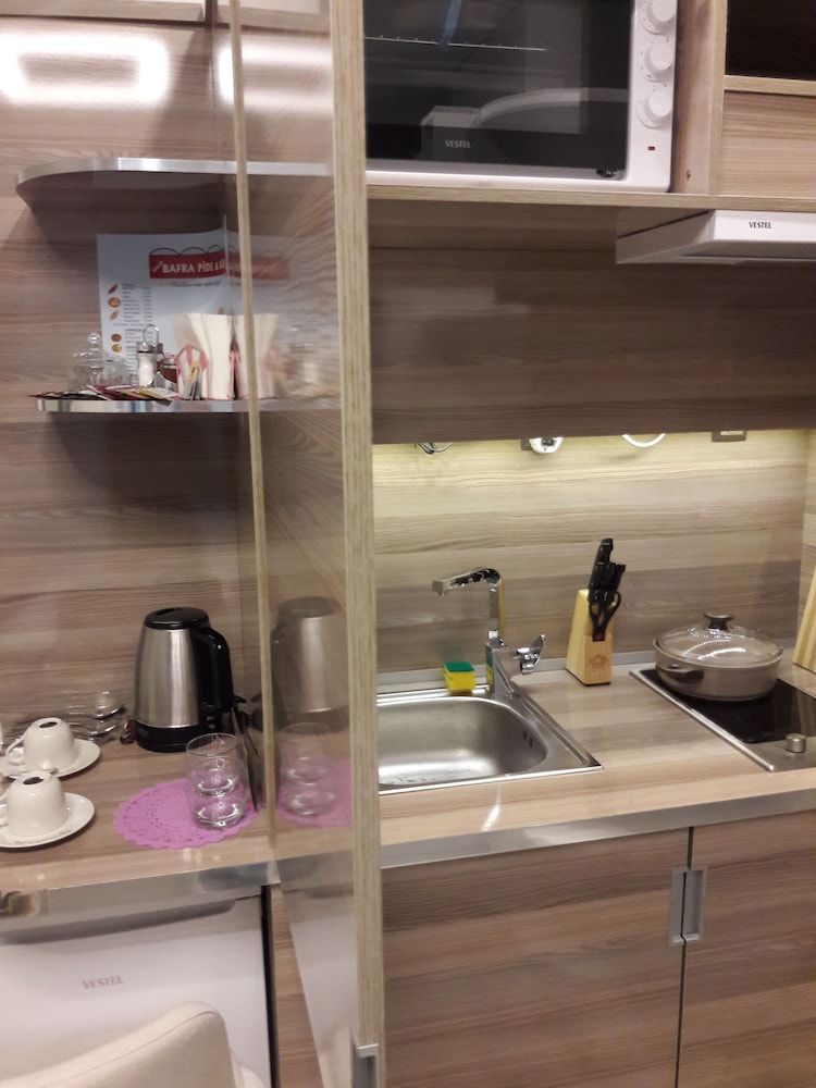 New Suites Deluxe Studio Suite, 1 Bedroom, Smoking 9