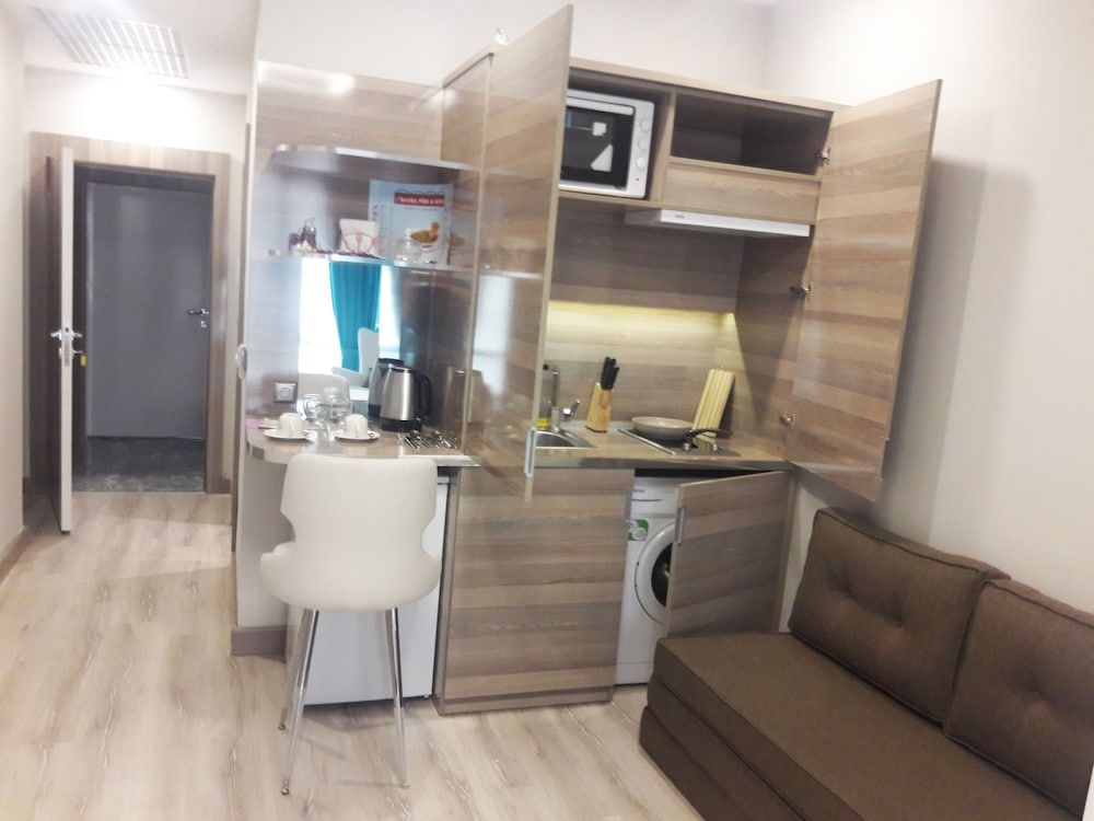 New Suites Deluxe Studio Suite, 1 Bedroom, Smoking 10