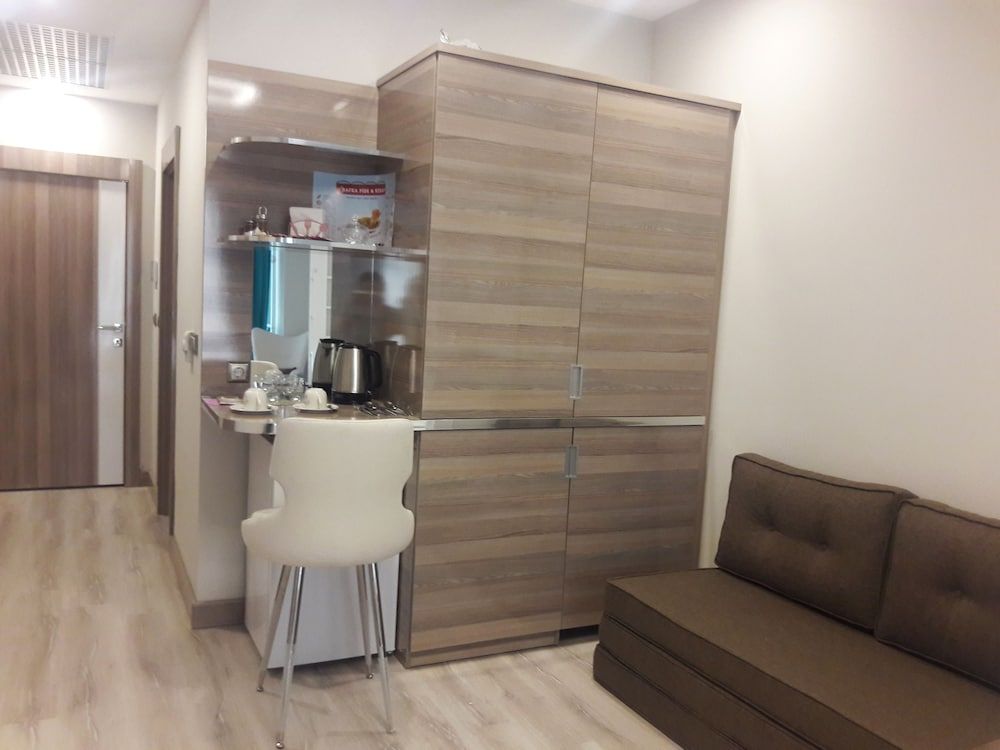 New Suites Deluxe Studio Suite, 1 Bedroom, Smoking 7