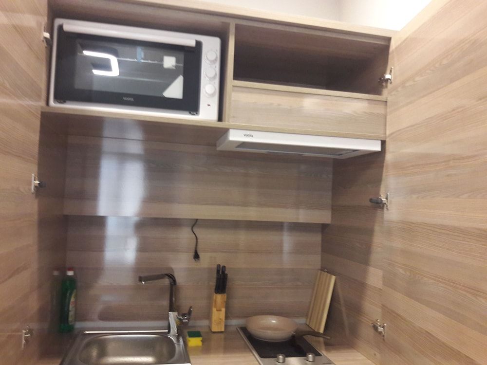 New Suites Deluxe Studio Suite, 1 Bedroom, Smoking 8