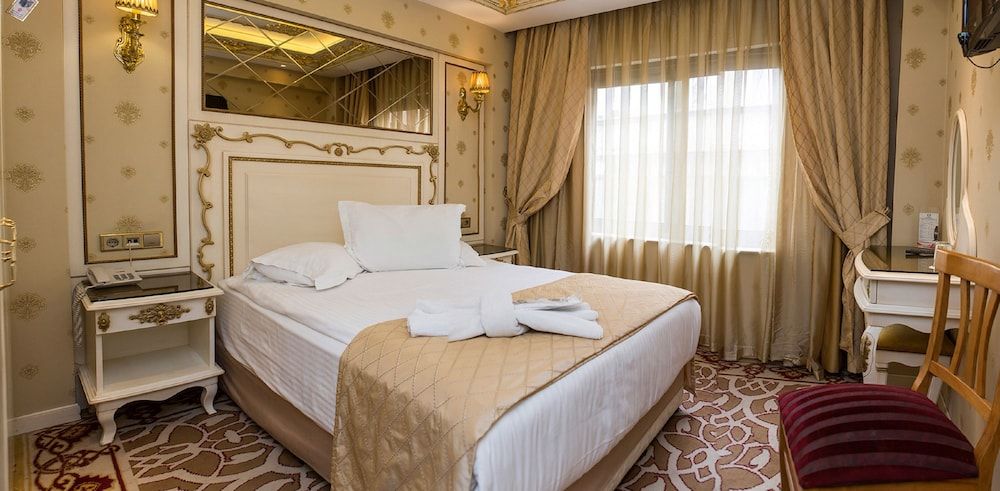 undefined Hotel Buyuk Hamit 10