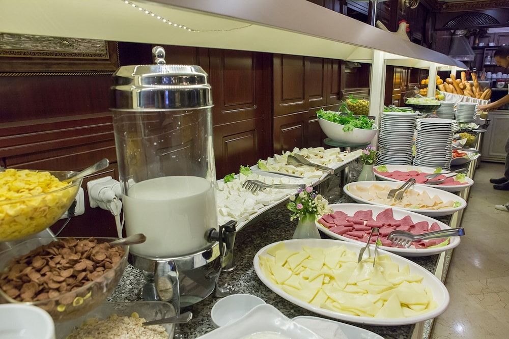 undefined Hotel Buyuk Hamit 3