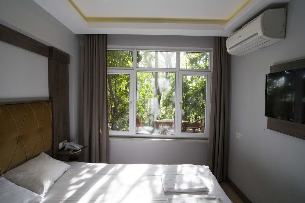 undefined Bucoleon by Cheers 10