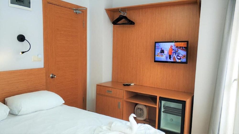 Bucoleon by Cheers Economy Double Room 2