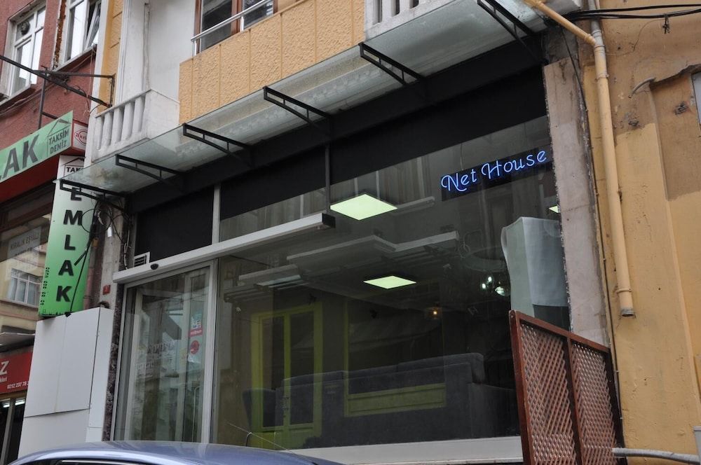 undefined Net House Hotel 3