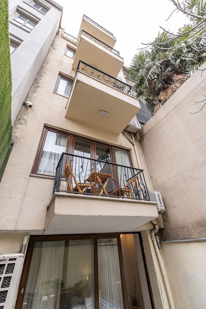 undefined Calanthe Residence 7