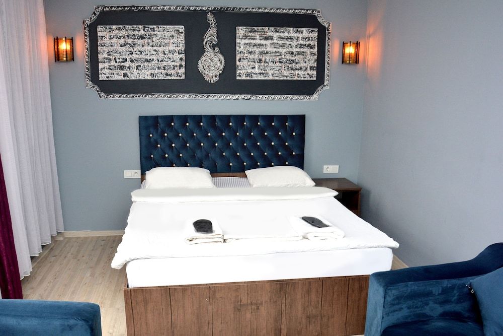 undefined Palmiye Suit 7