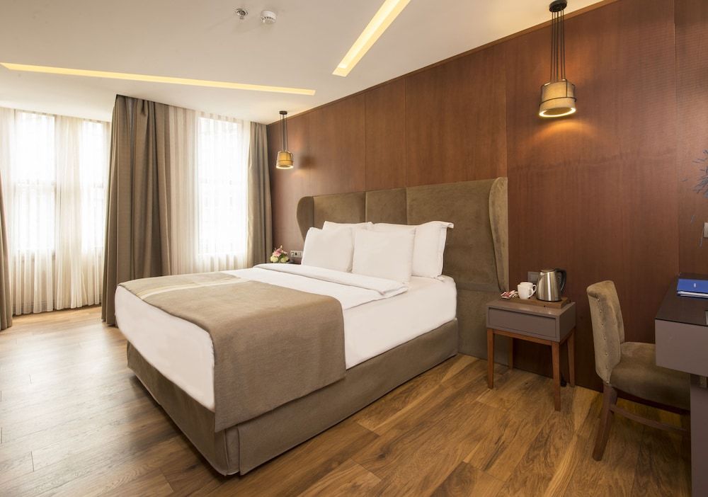 undefined Blueway Hotel Historical 10