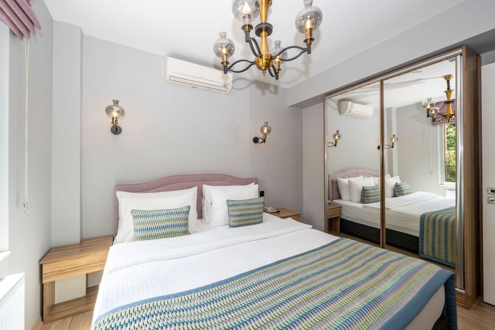 undefined The Marions Suite Hotel 8