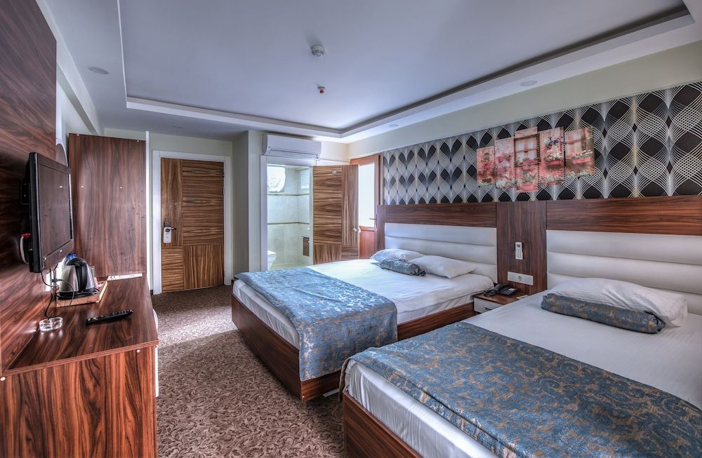 Madi Otel Izmir Twin Room 10