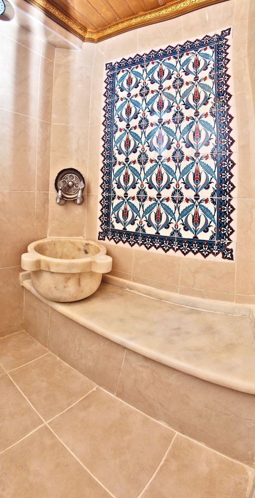 Marmara Deluxe Hotel Economy Double or Twin Room 4