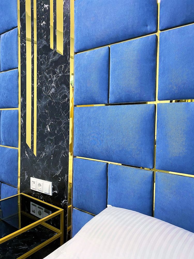 Orange Airport Hotel Deluxe Double Room, 1 Bedroom 8