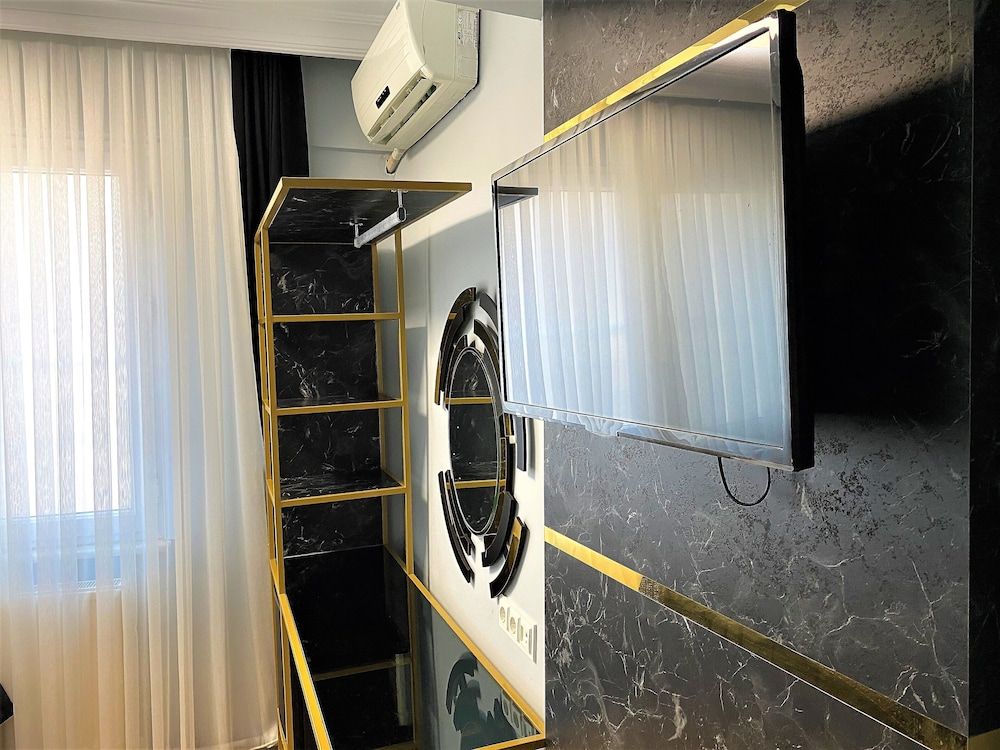 Orange Airport Hotel Deluxe Double Room, 1 Bedroom 11