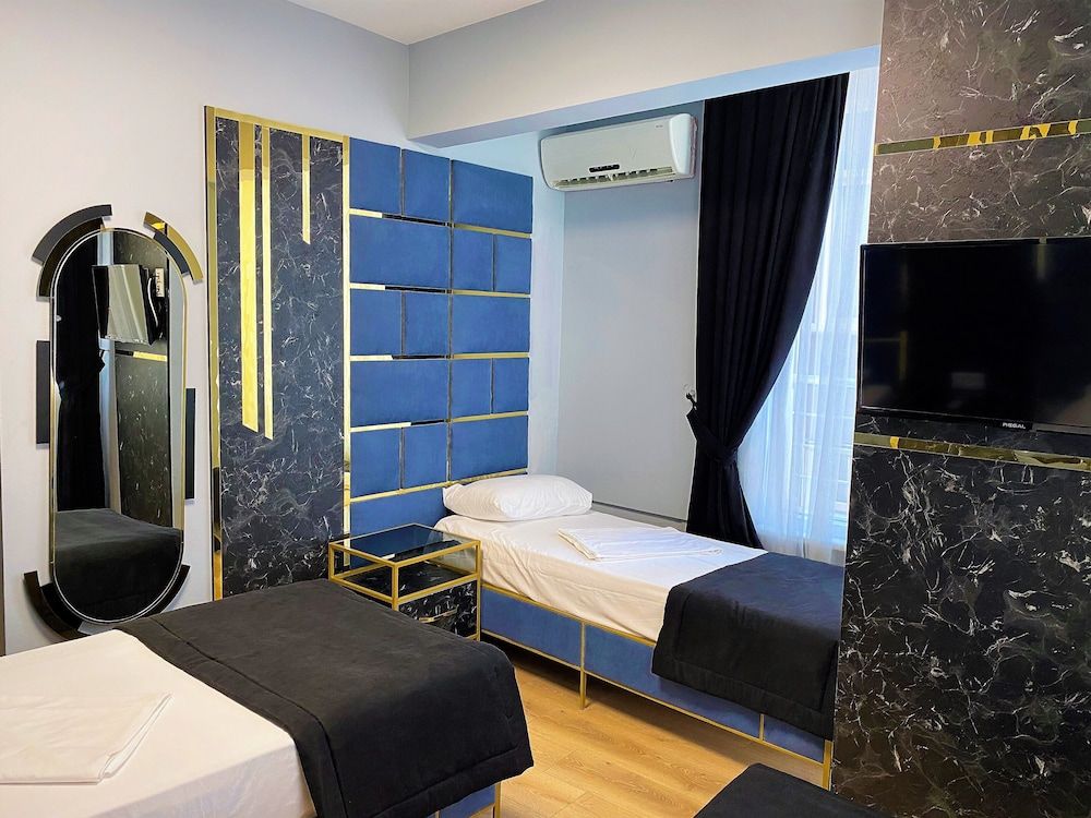 undefined Orange Airport Hotel 2