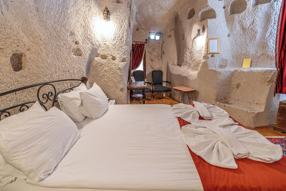 Dervish Cave House Traditional Double Room 3