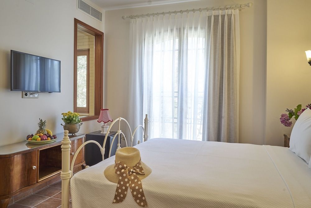 Villa Taraca Alacati Romantik Hotel Standard Double Room, Garden View 3