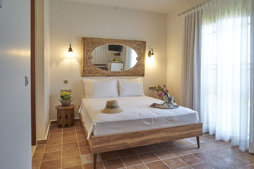 Villa Taraca Alacati Romantik Hotel Standard Double Room, Garden View 5