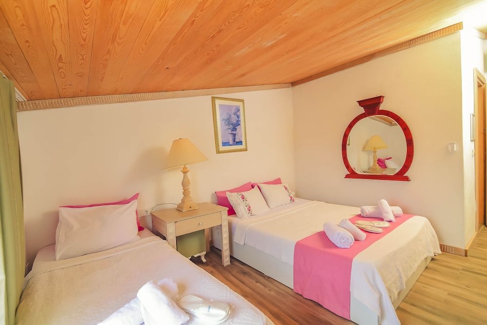 Alacati Asmalı Konak Otel Comfort Double Room, Balcony 3